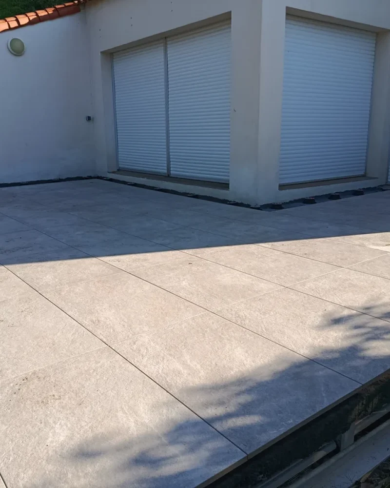 Réalisation de carrelage extérieur par Cire Concept Carrelage, carreleur à Talmont-Saint-Hilaire