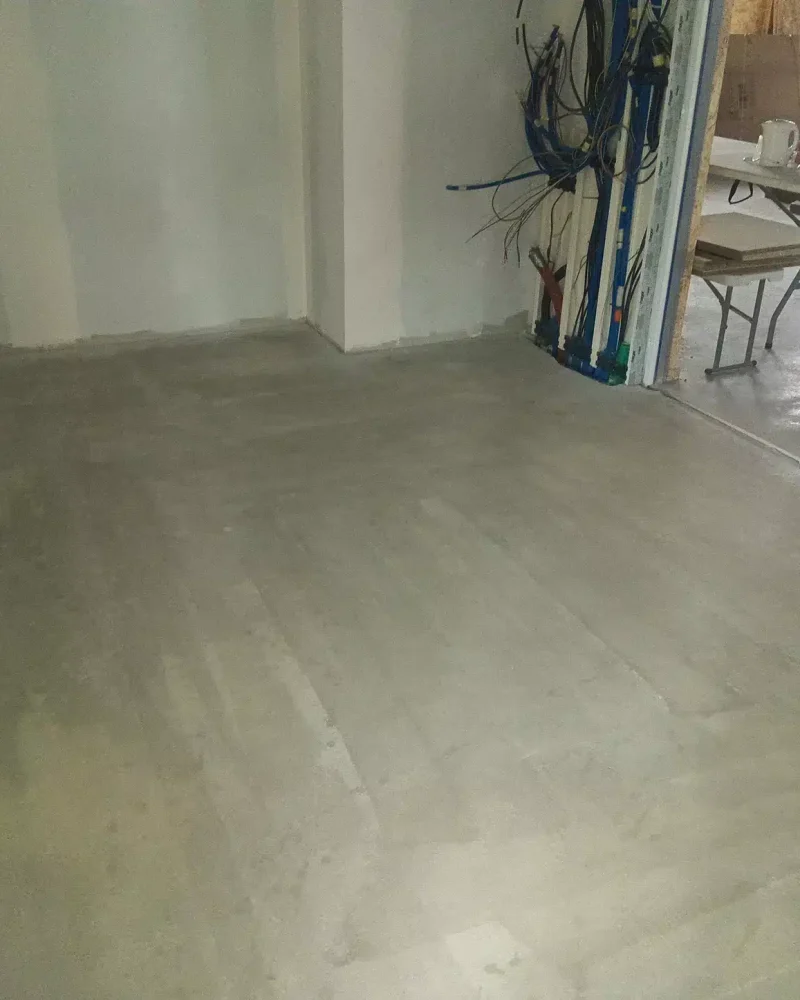 realisation-chape-liquide-cire-concept-carrelage (4)