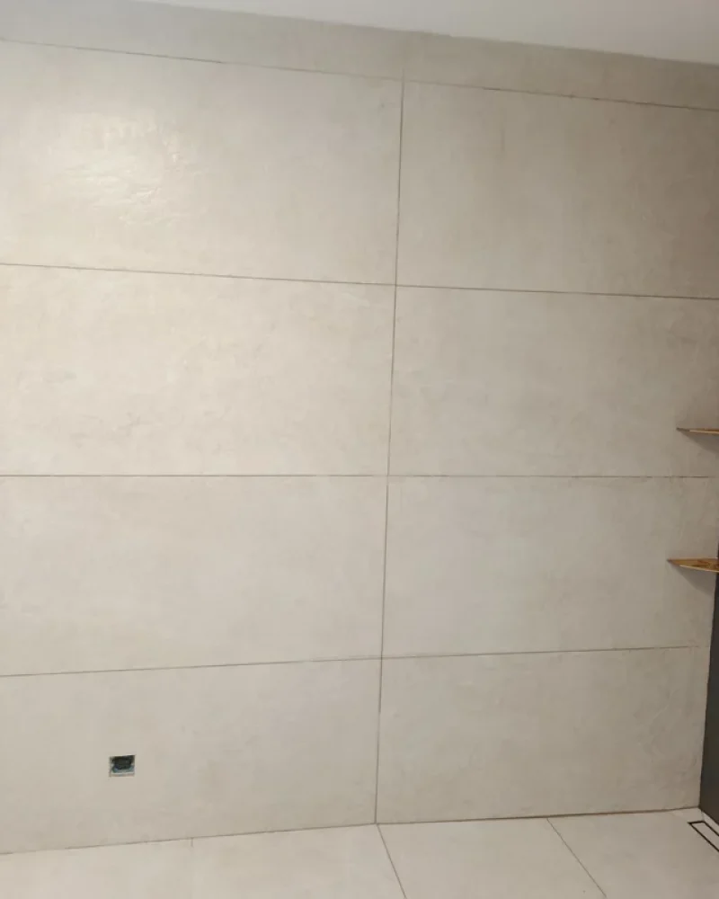 Réalisation de carrelage de salle de bains par Cire Concept Carrelage, carreleur à Talmont-Saint-Hilaire